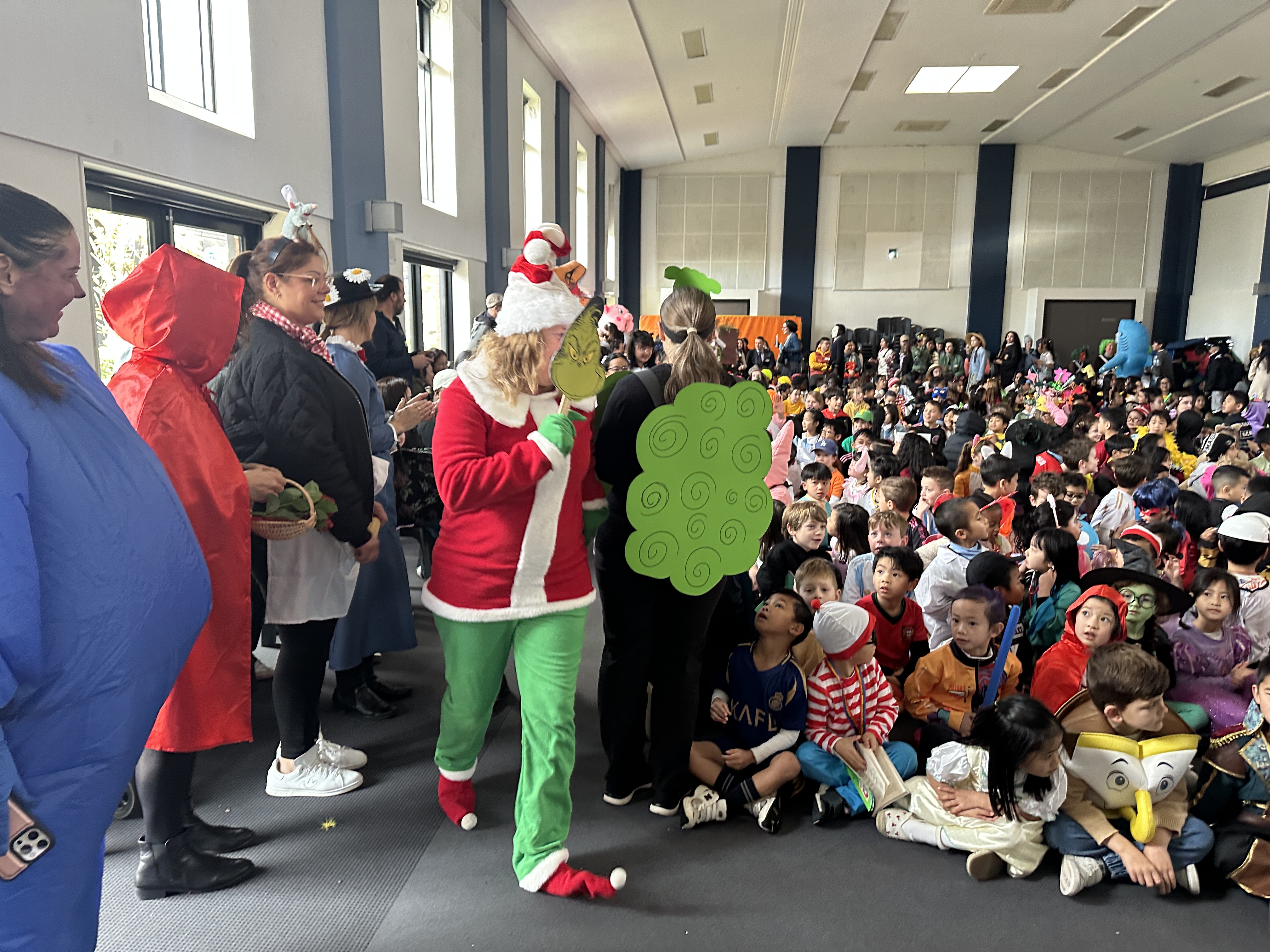 /uploaded_files/media/gallery/17562646662025 book week (68).JPG